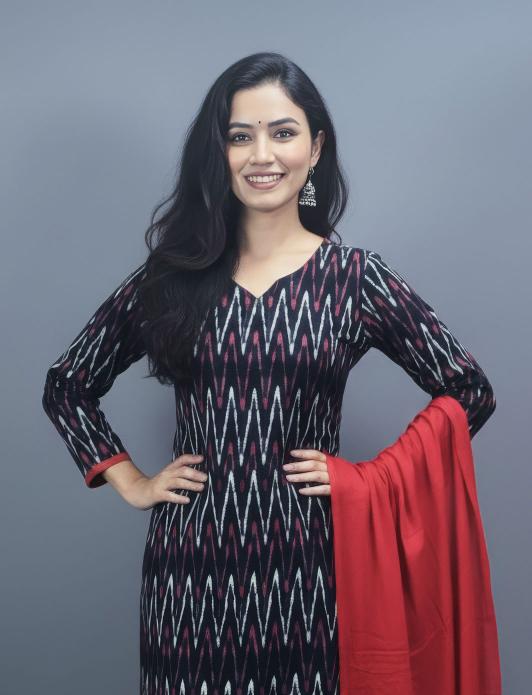 Black Sambalpuri Zig-Zag Ikat Kurti Set with Red Dupatta