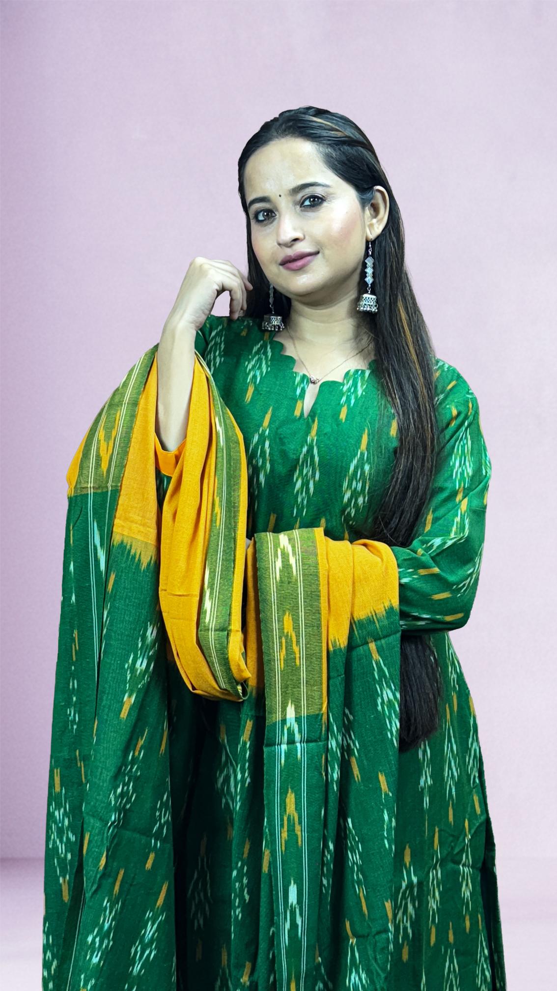 Green Sambalpuri Ikat Kurti Set with Dual-Tone Dupatta