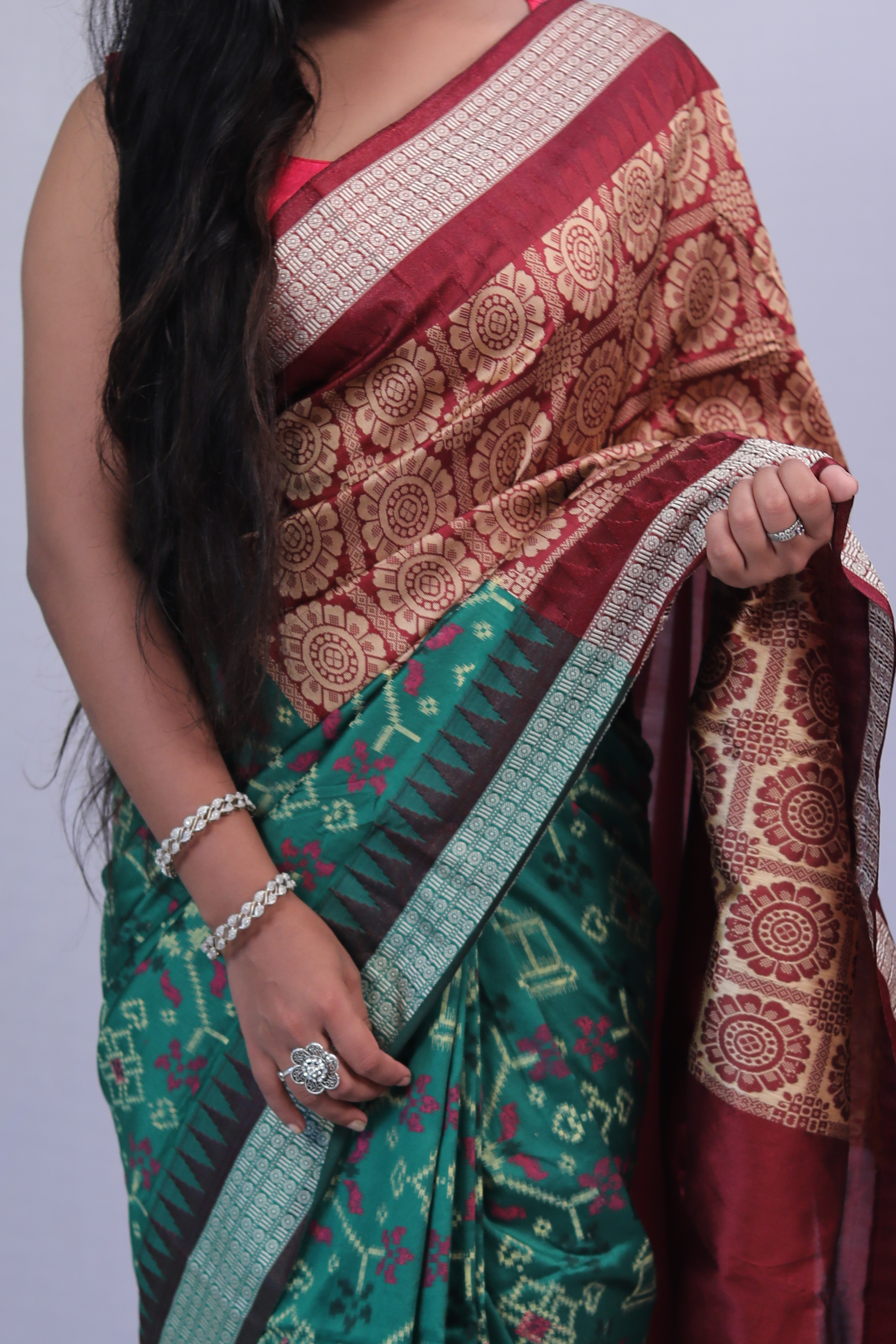 Royal Bomkai Elegance Saree