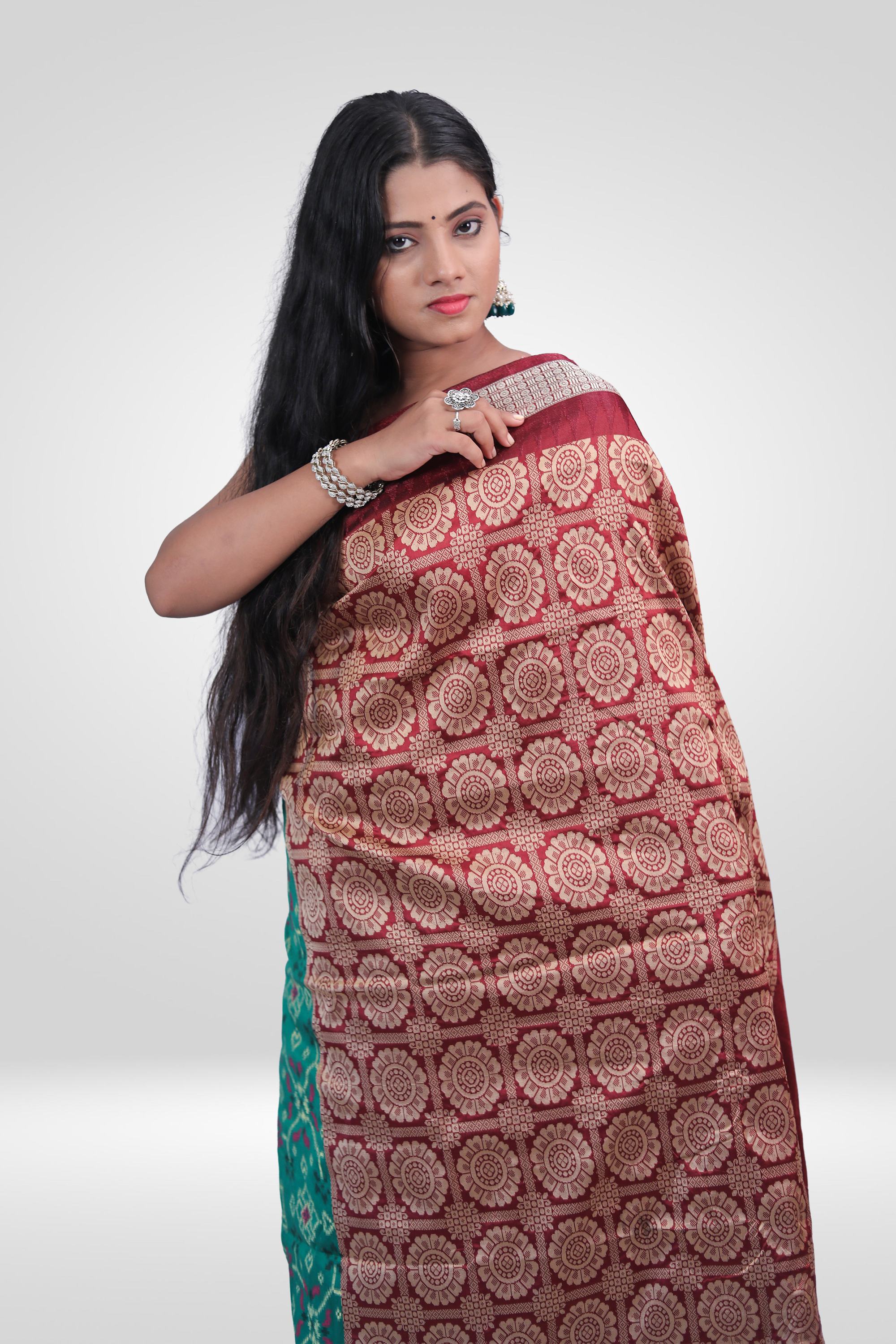 Royal Bomkai Elegance Saree
